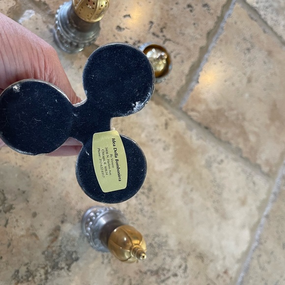 Vintage three-piece, silver
Visit 
and gold tone cruet set - Picture 5 of 5